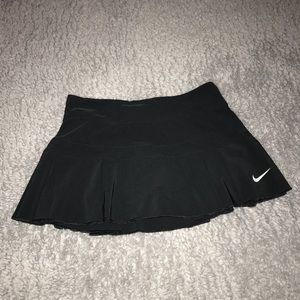 NIKE black tennis skirt